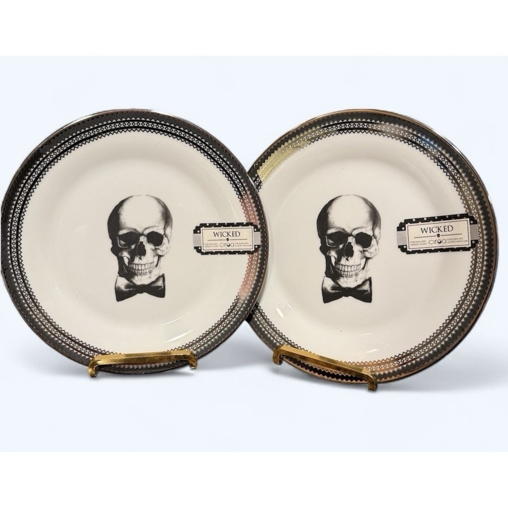 Five Ciroa WICKED Salad Plates 7-1/2" Skull Elegant Silver Goth Halloween - Picture 3 of 8